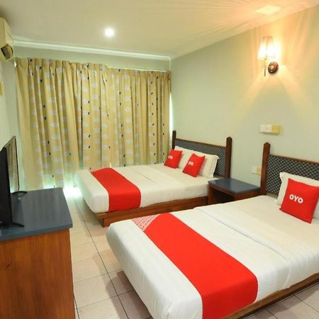 Oyo 89642 Highway Inn Mukah Exterior foto