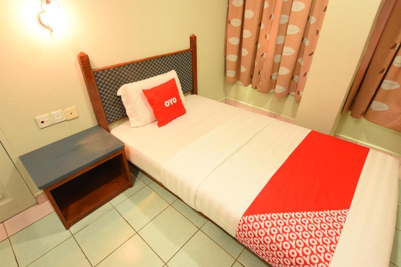 Oyo 89642 Highway Inn Mukah Exterior foto
