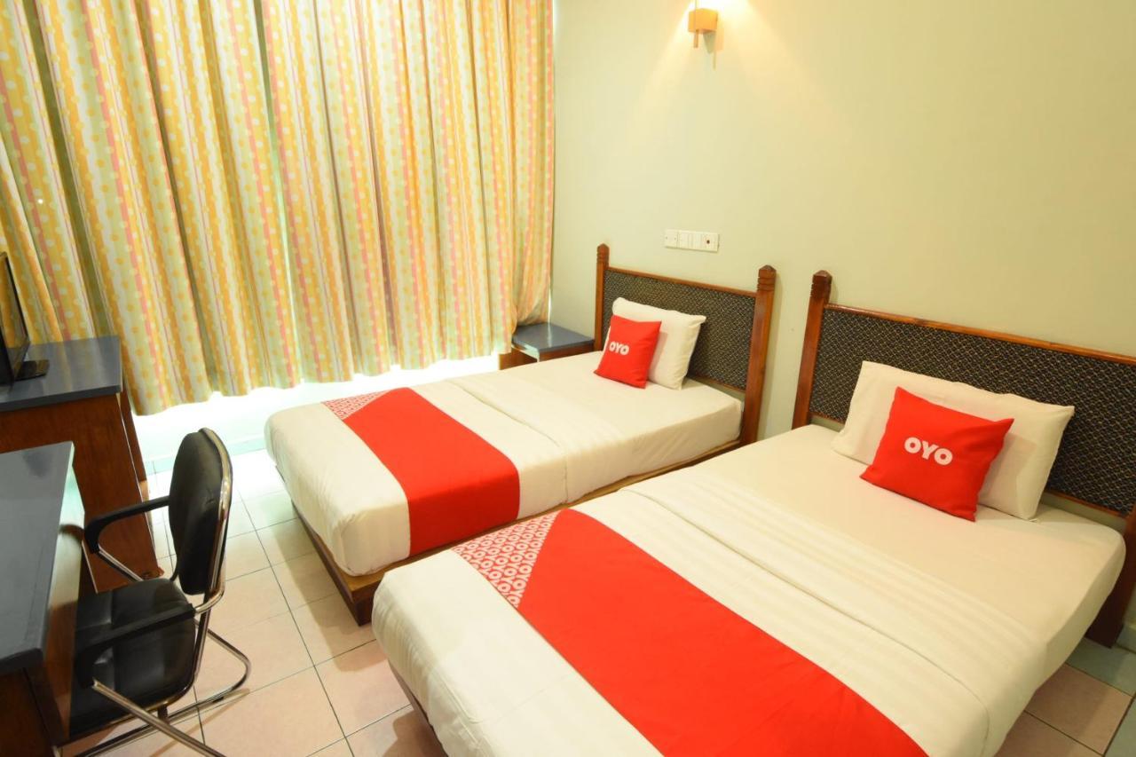 Oyo 89642 Highway Inn Mukah Exterior foto